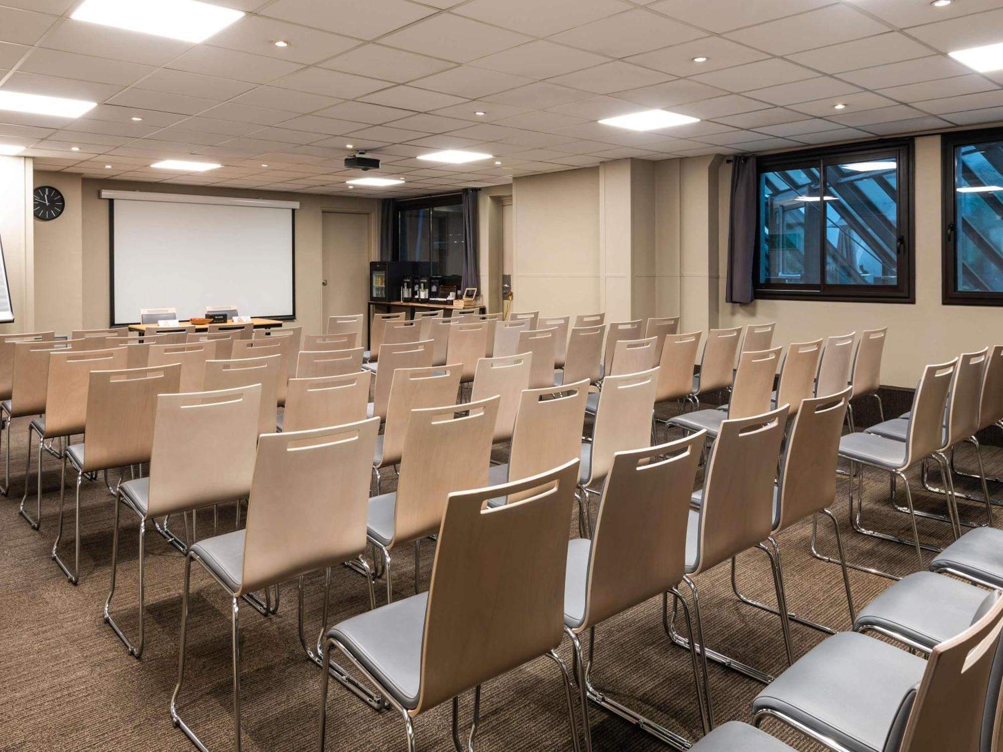 Hotel Ibis Alesia Montparnasse 3*